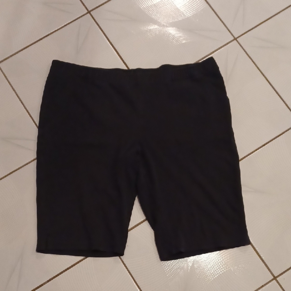 4/$30 Black Short - Fit Size 4X (US22)
